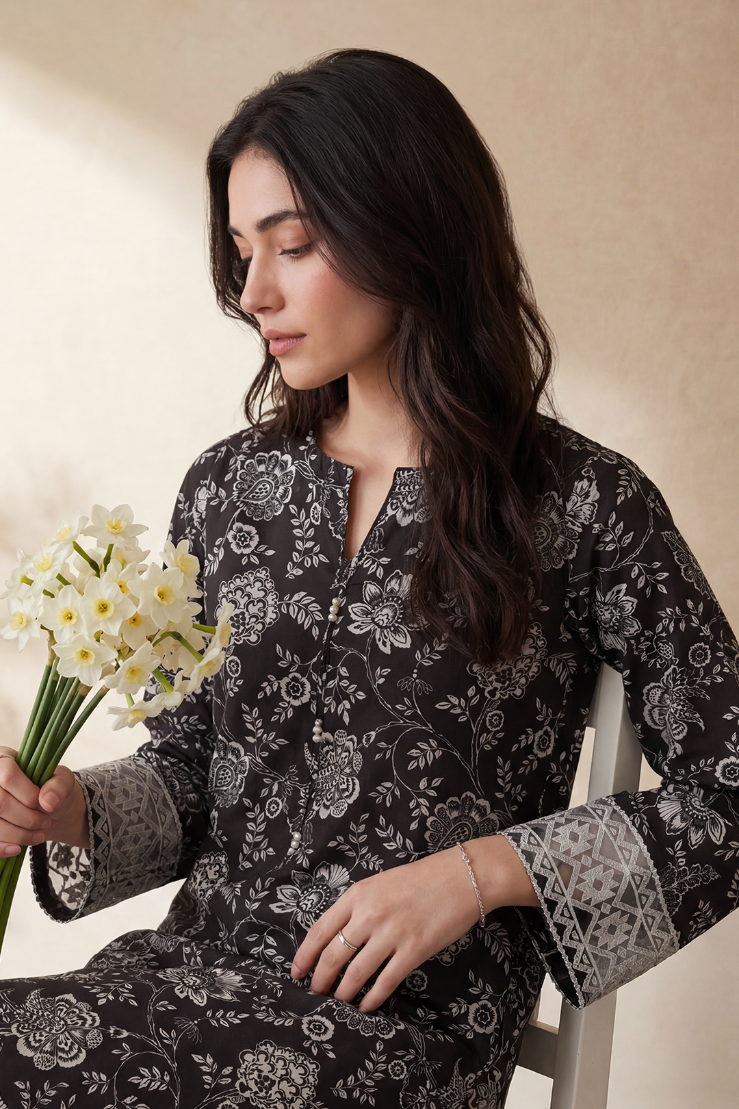 Embroidered Kurta - 2585