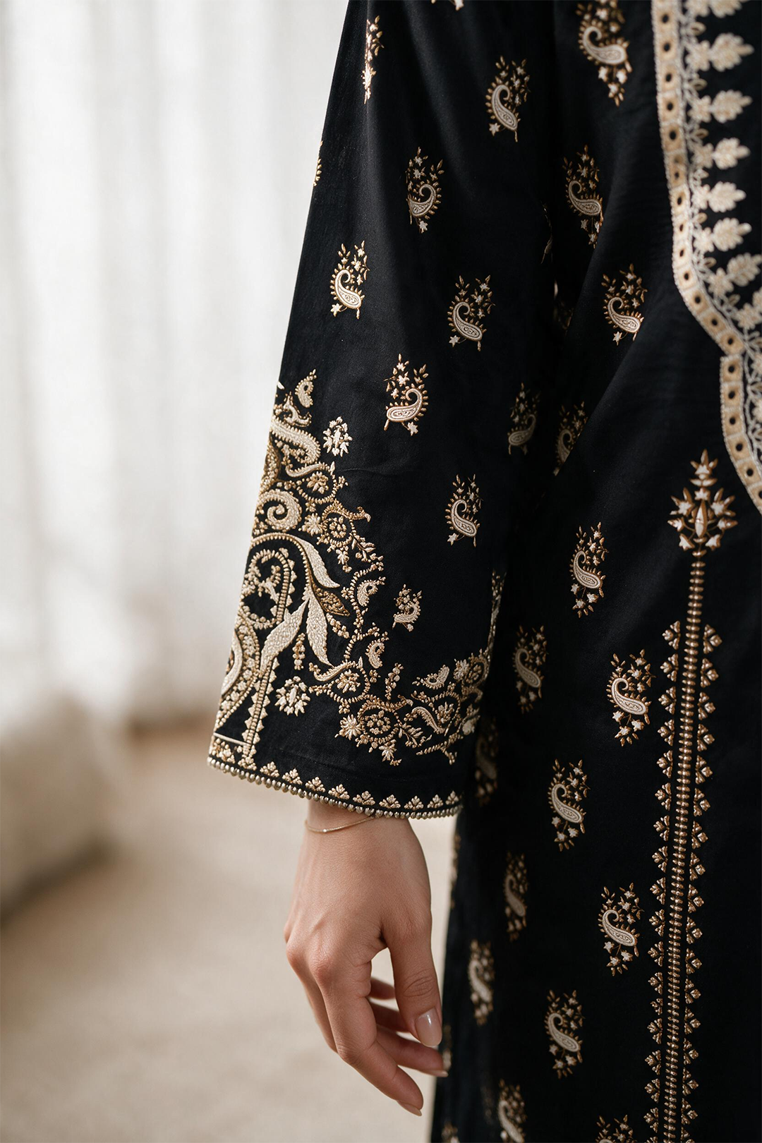 Embroidered Kurta Dupatta - 2121