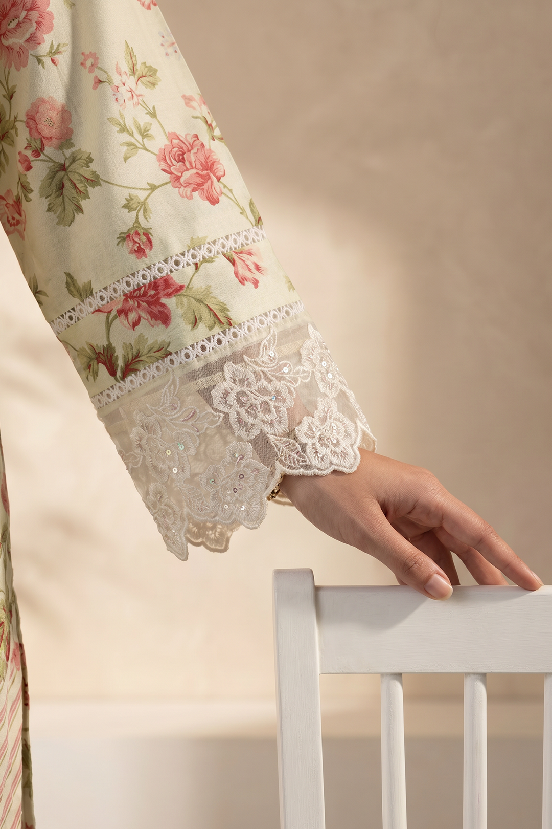 Embroidered Kurta Trouser - 3233