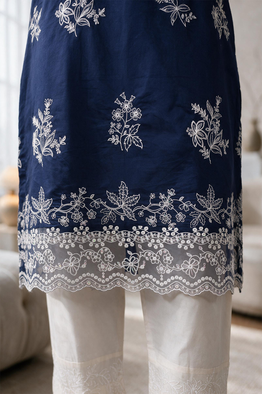 Embroidered Kurta Trouser - 3253