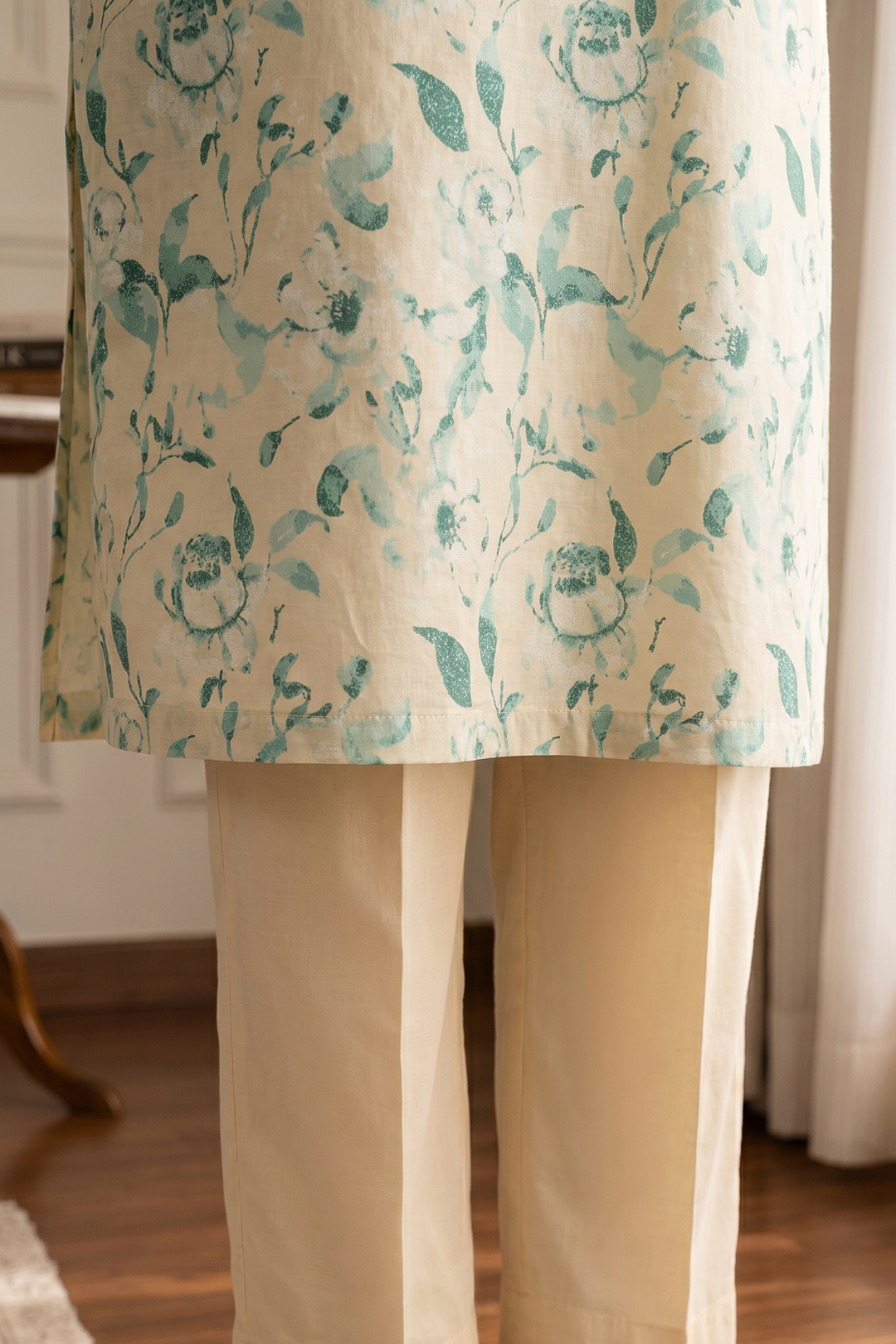 Kurta Dupatta Trouser - 2700