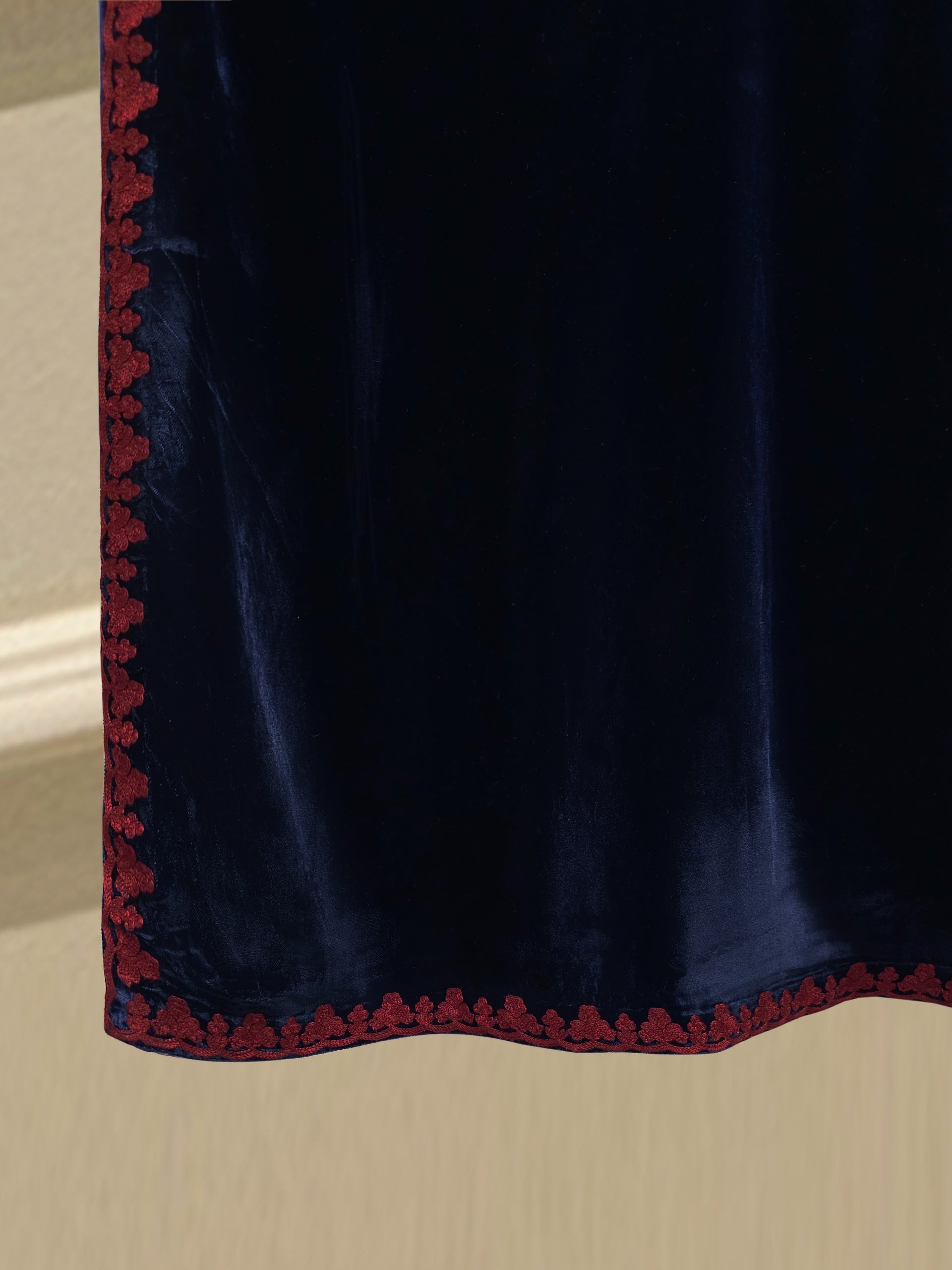 2 Piece - Embroidered Velvet Suit S112861