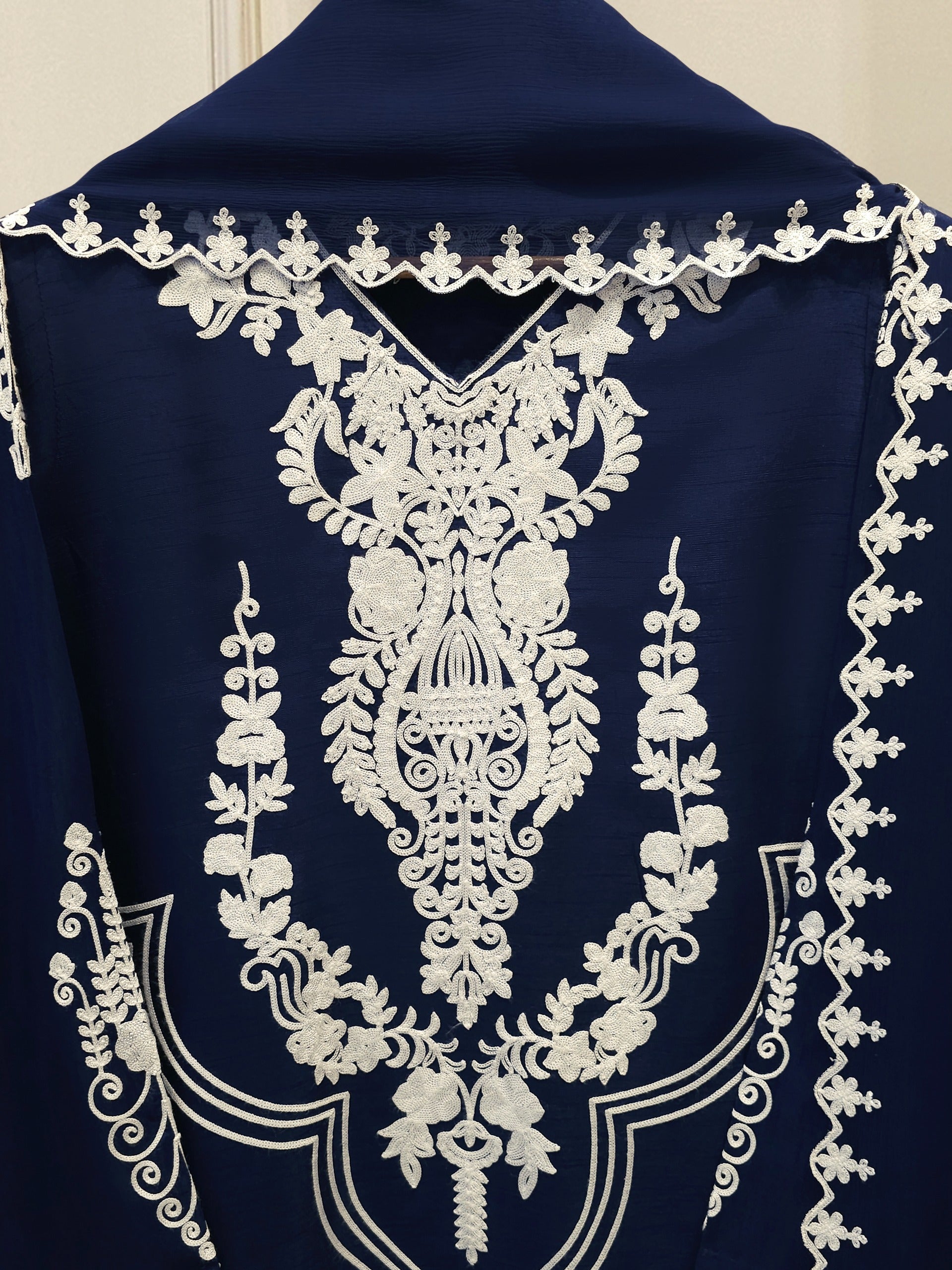 3 Piece - Pure Embroidered Korean Silk Suit S114670