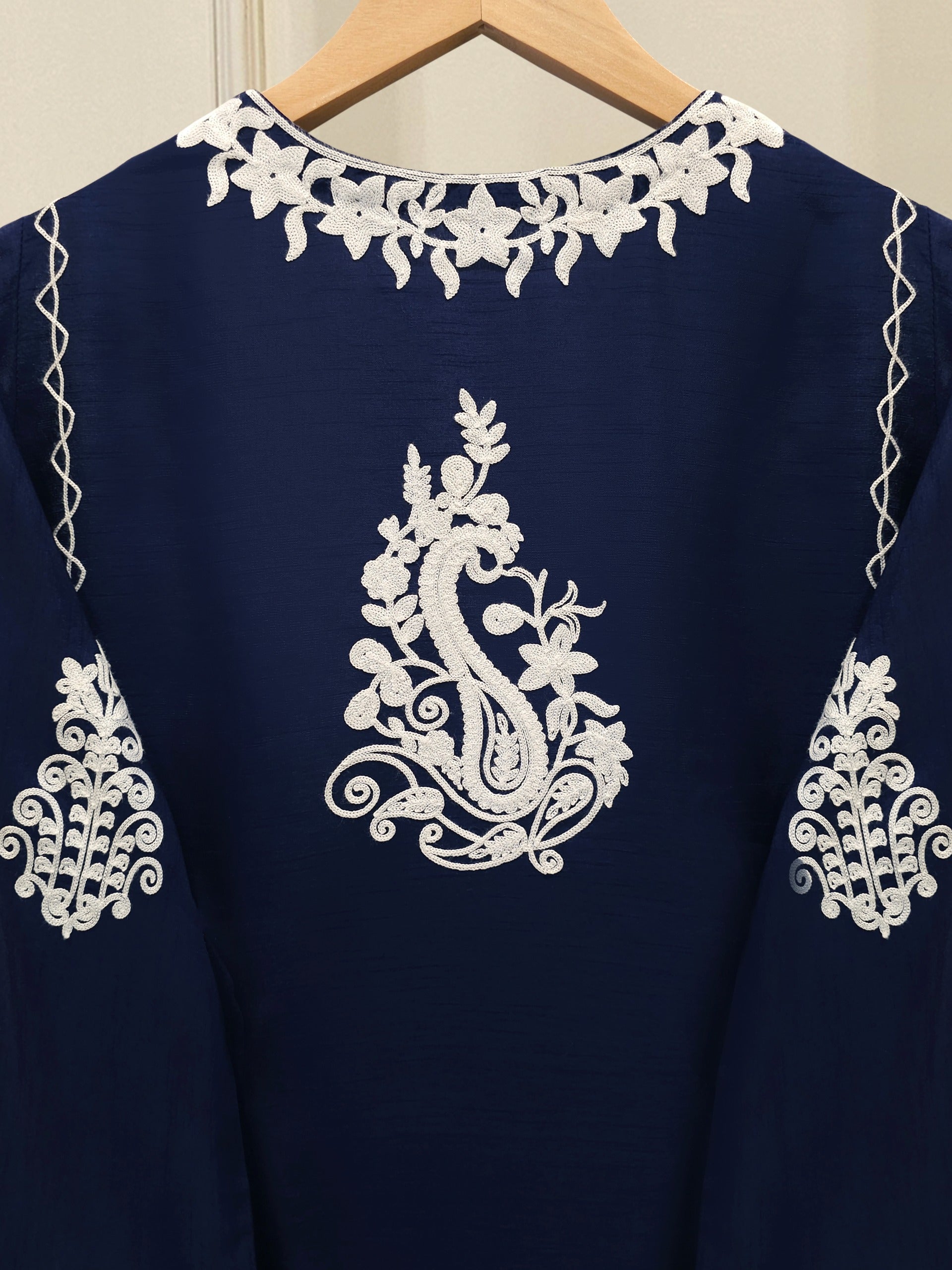 3 Piece - Pure Embroidered Korean Silk Suit S114670