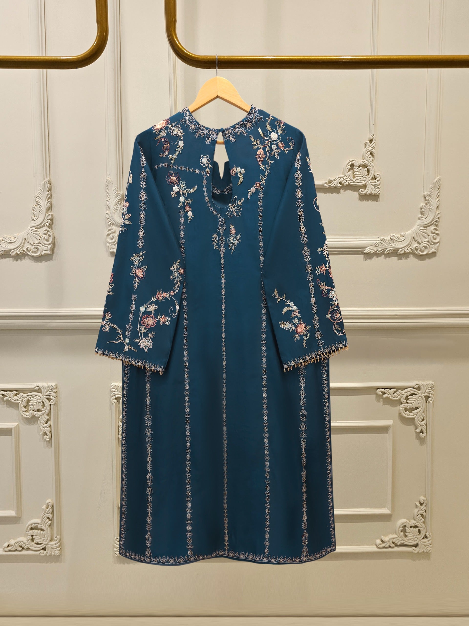 3 Piece - Pure Khaddi Silk Embroidered  Suit S114823