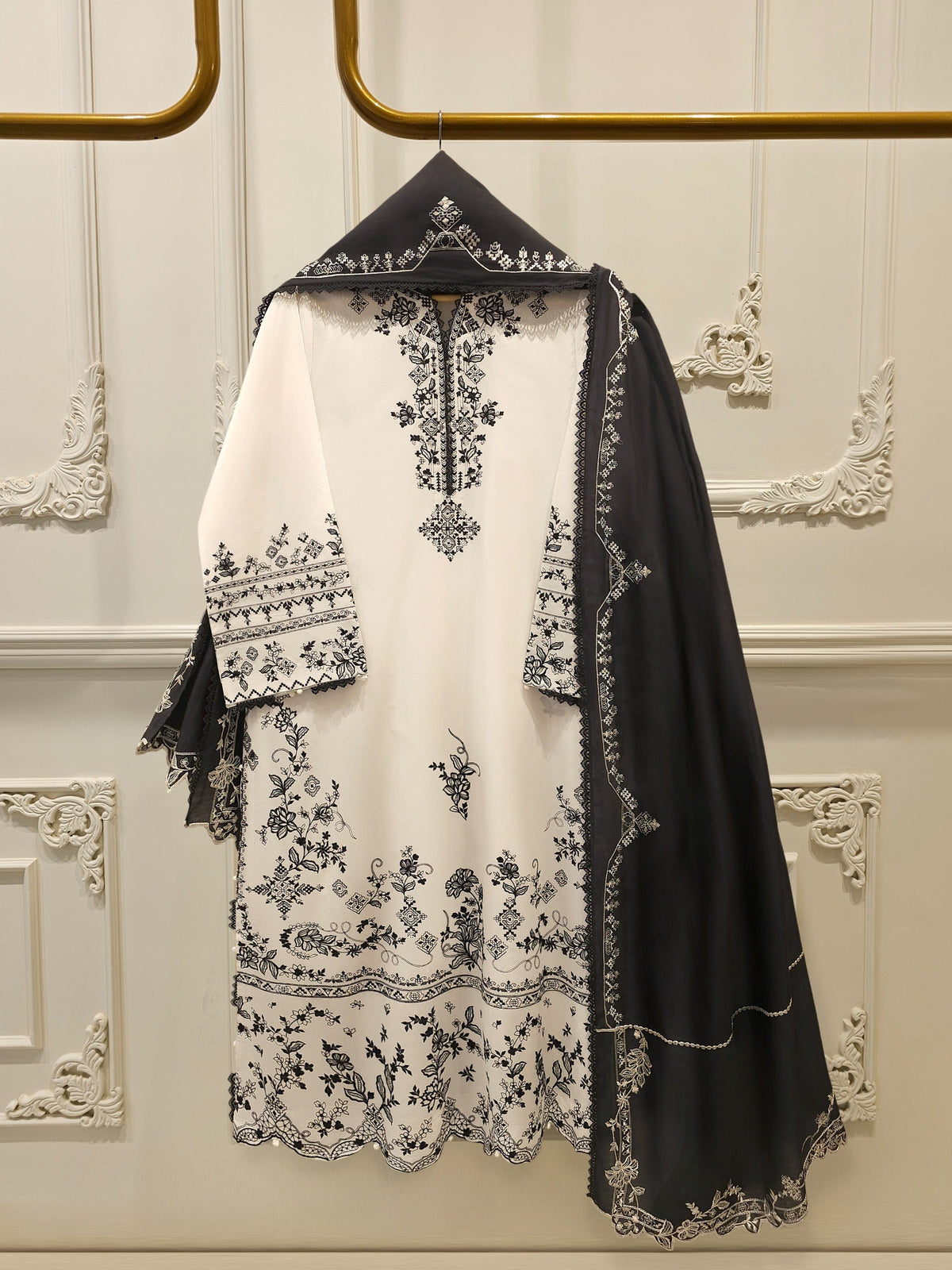 3 Piece - Embroidered Cambric Suit S115169