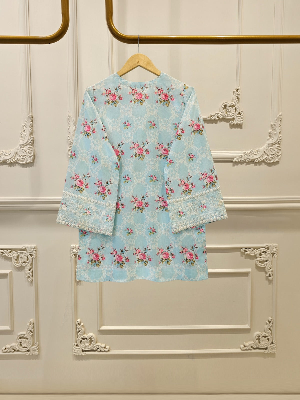 Digital Printed Embroidered Lawn Shirt S114952