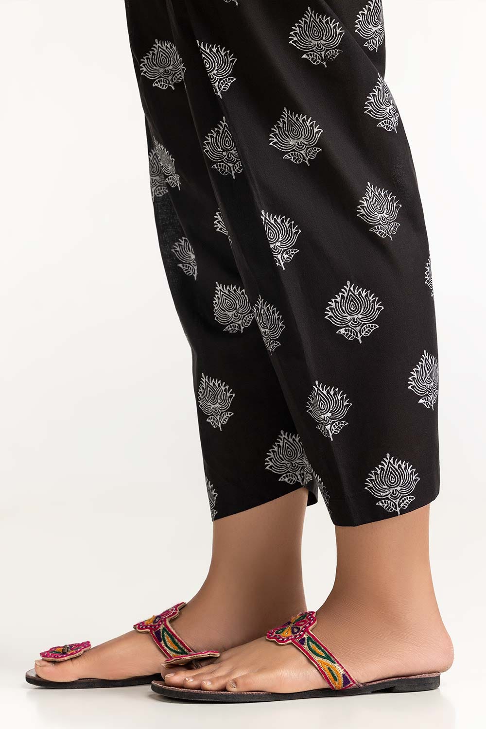 Black Dyed Cambric Screen Print Shalwar