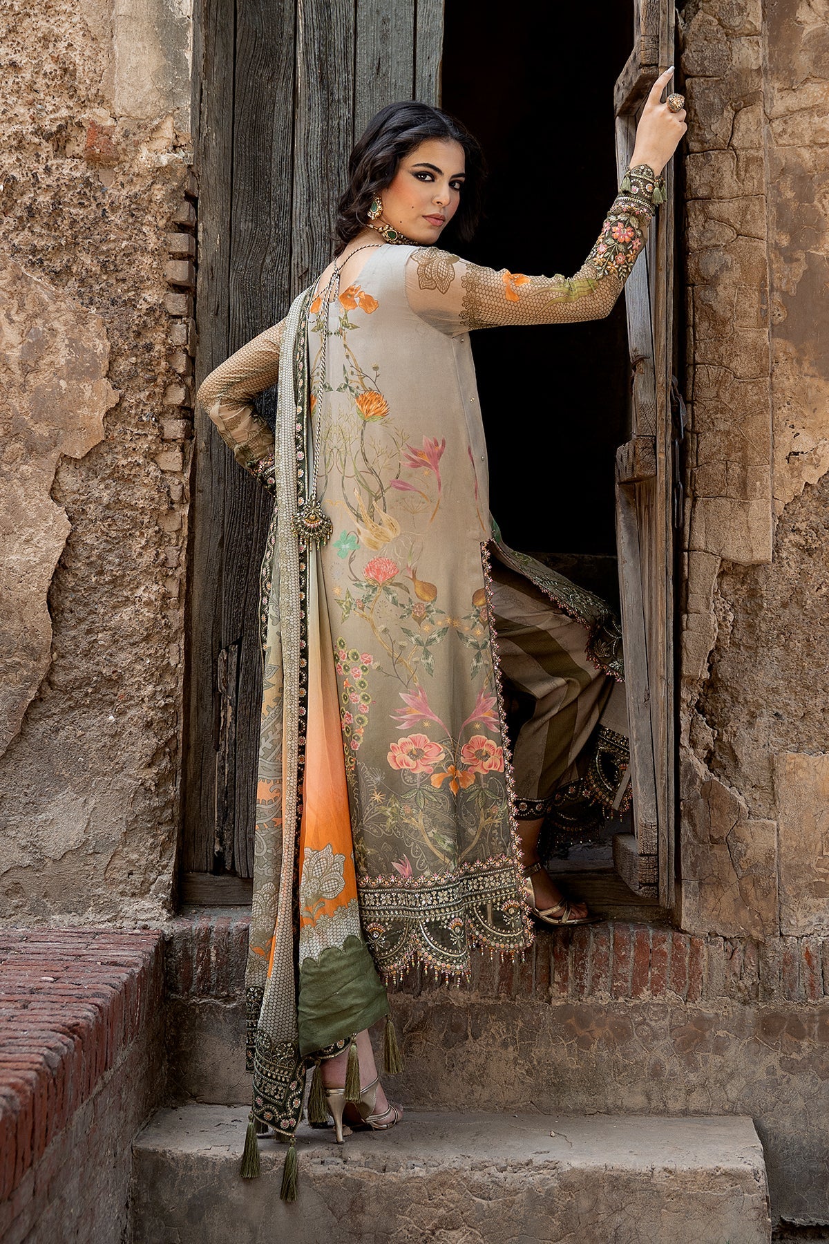 3-PC Stitched Embroidered Chiffon Collection VSLW6-07P